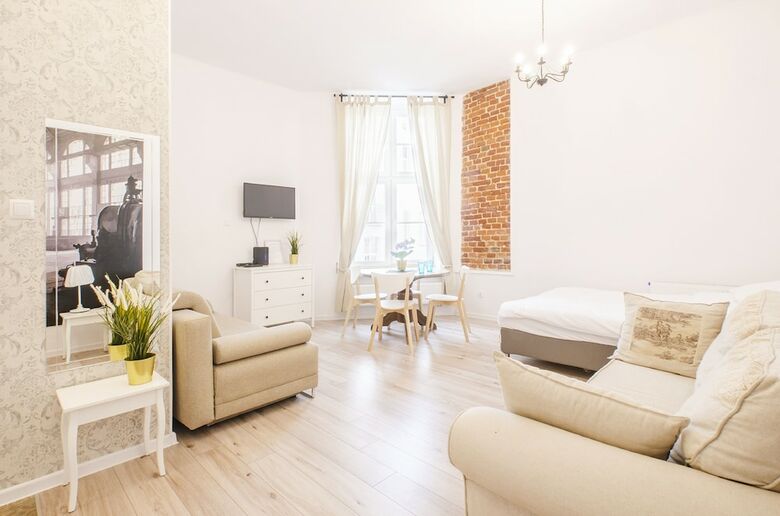 Apartstate On 6 Sierpnia 37