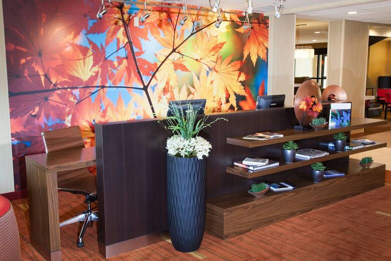 Hotel Courtyard By Marriott Burlington Williston