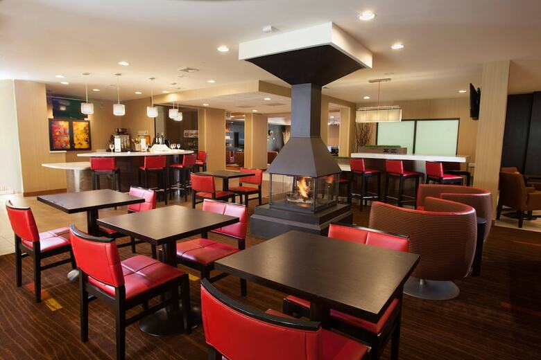 Hotel Courtyard By Marriott Burlington Williston