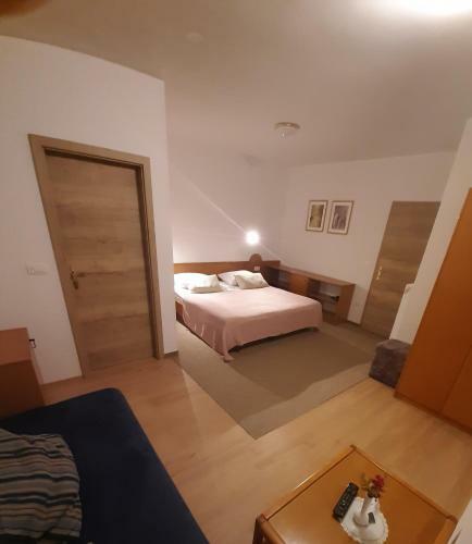 Hostal Penzion Livada