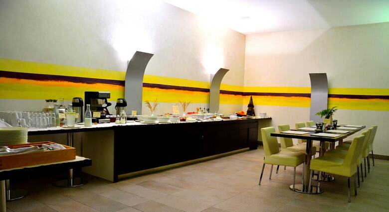 Aparthotel Suite Hotel Klass
