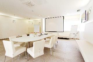 Aparthotel Suite Hotel Klass