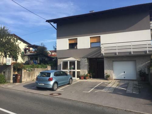 Hostal Tourist Rooms Sajovic