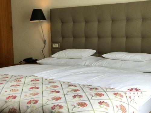 Hotel Hvala - Restaurant Topli Val