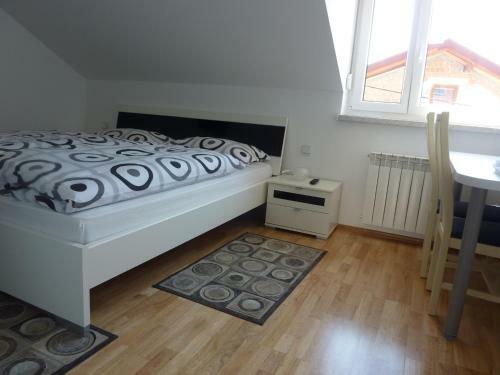 Hostal Guesthouse Mira G.