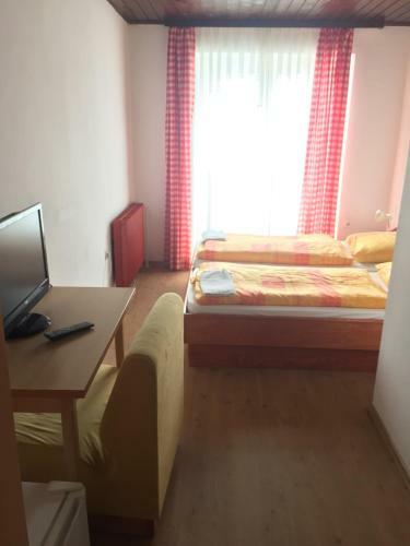 Youth Hostel Nika