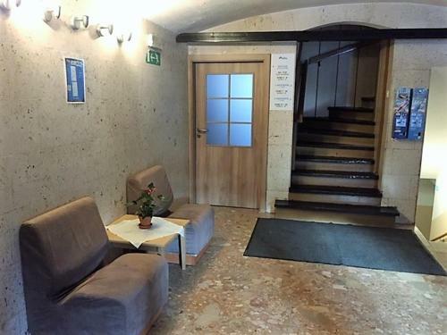 Youth Hostel Nika
