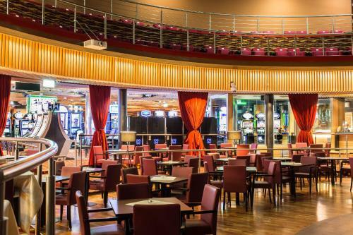 Korona, Casino & Hotel