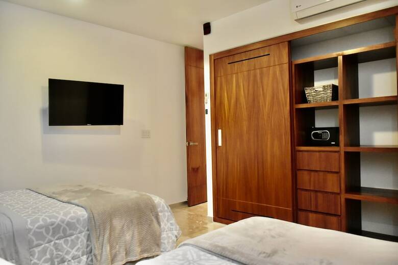 Hotel Kuxtal Condos By Select