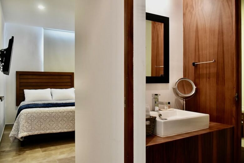 Hotel Kuxtal Condos By Select