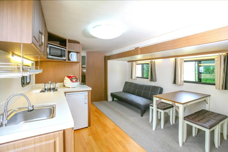 Donghwa Caravan