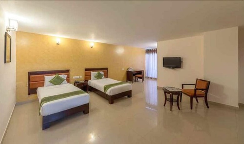 Hotel Crystal Castle