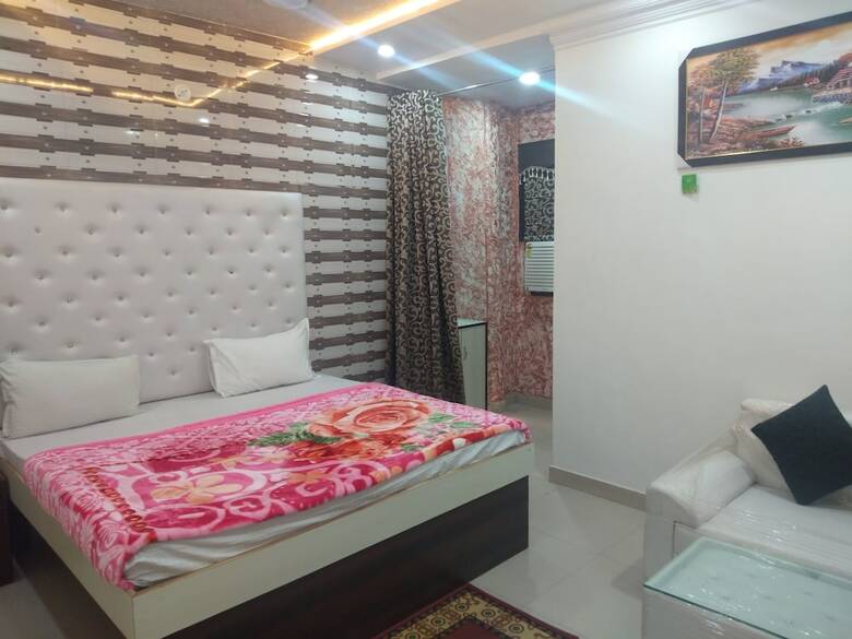 Hotel Neelkanth