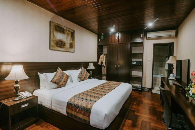 Hotel Arthur Suites By Premier Hospitality Asia
