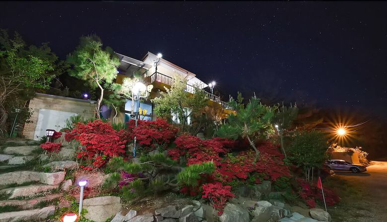 Yeongdeok Hwangto