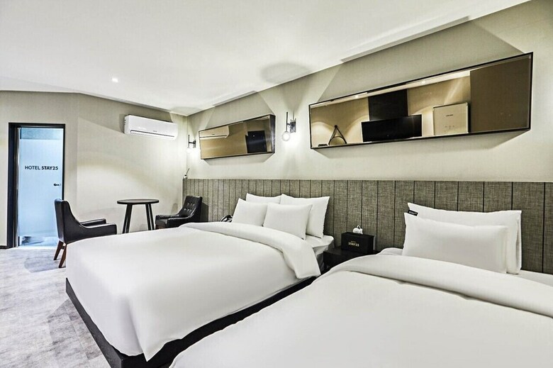 Hotel Stay 25