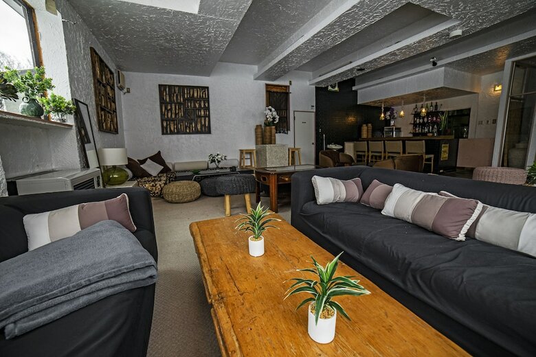 Hostal Mel� Haus - Hostel
