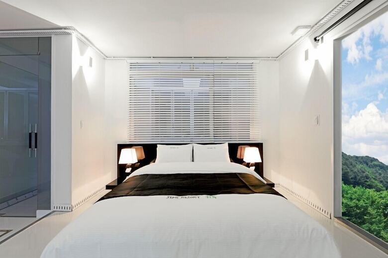 Semi Resort Noblesse