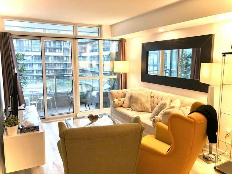 Toronto Downtown Suites Cn Tower View