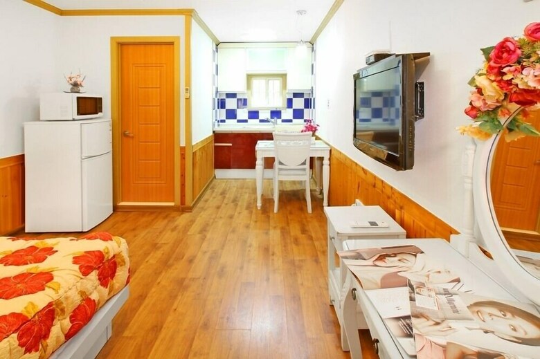 Pension Roseway