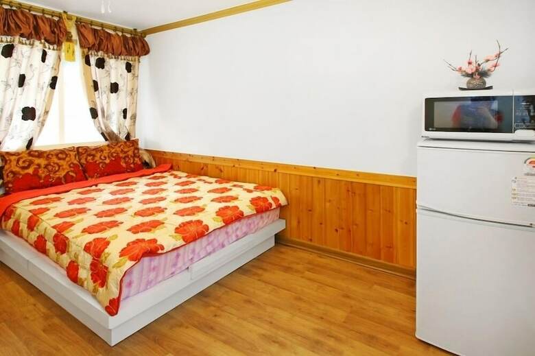 Pension Roseway