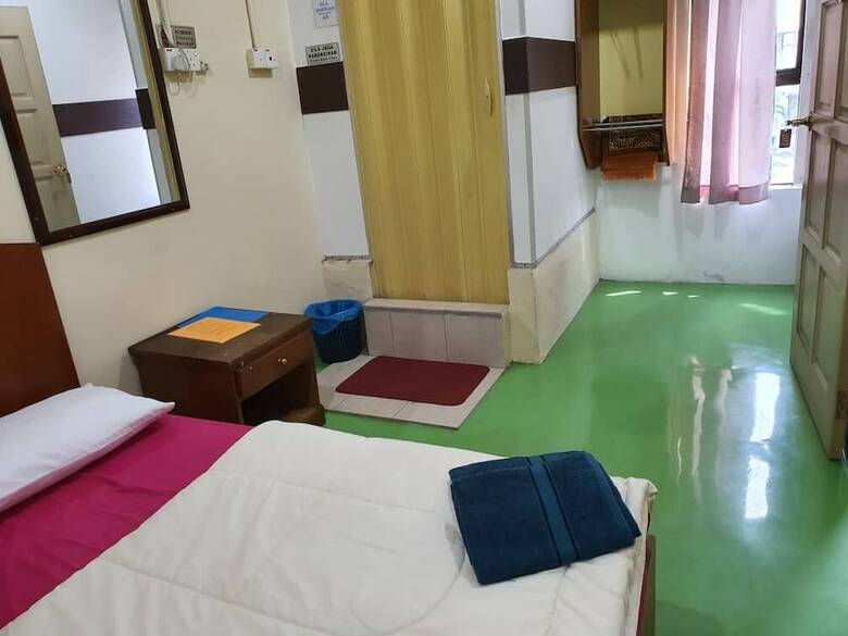 Oyo 89784 Impiana Hotel