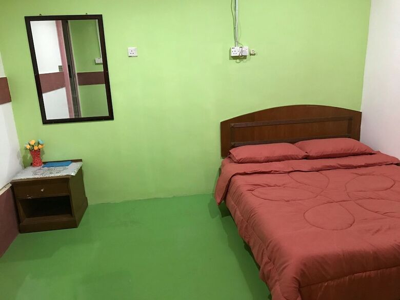 Oyo 89784 Impiana Hotel