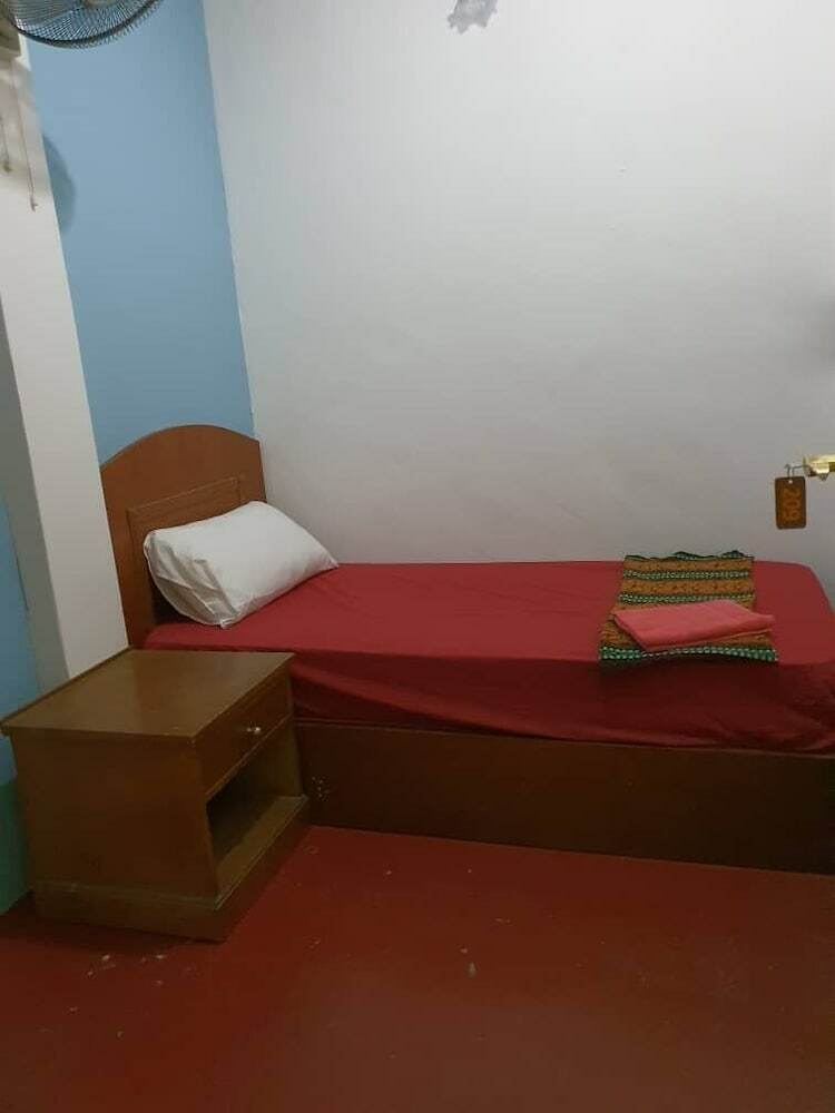 Oyo 89784 Impiana Hotel