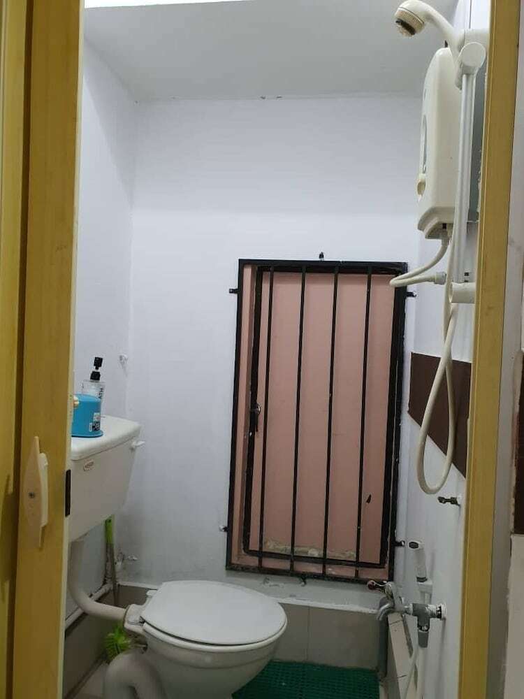 Oyo 89784 Impiana Hotel