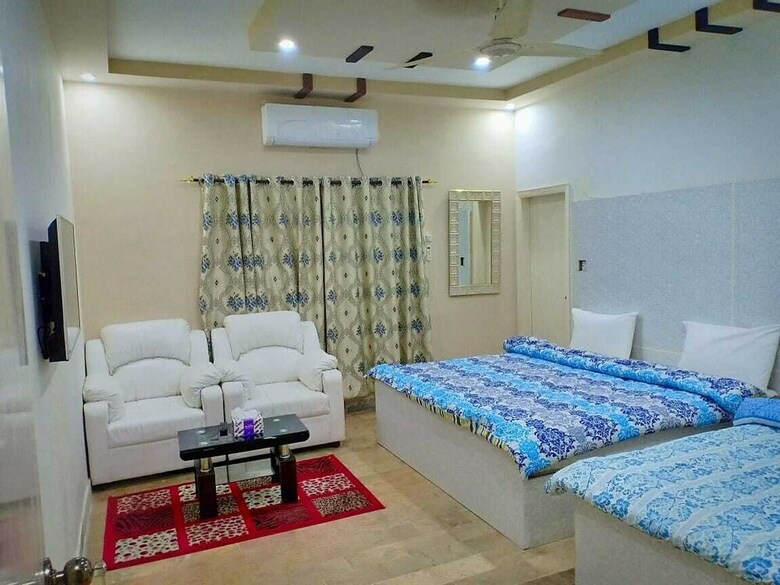 Hotel Defence Inn