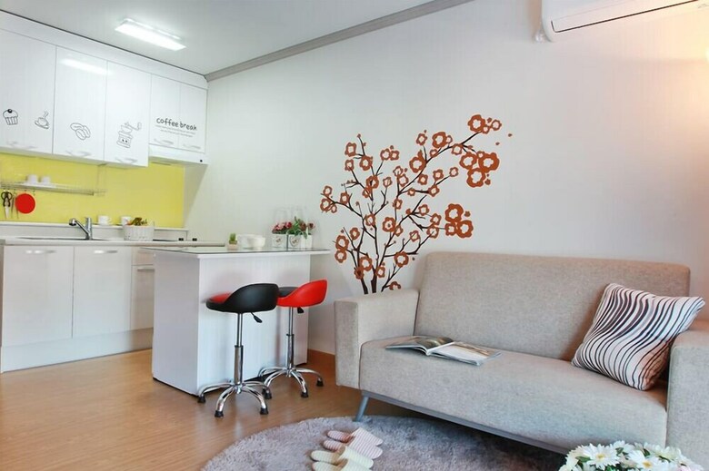 Ostar House