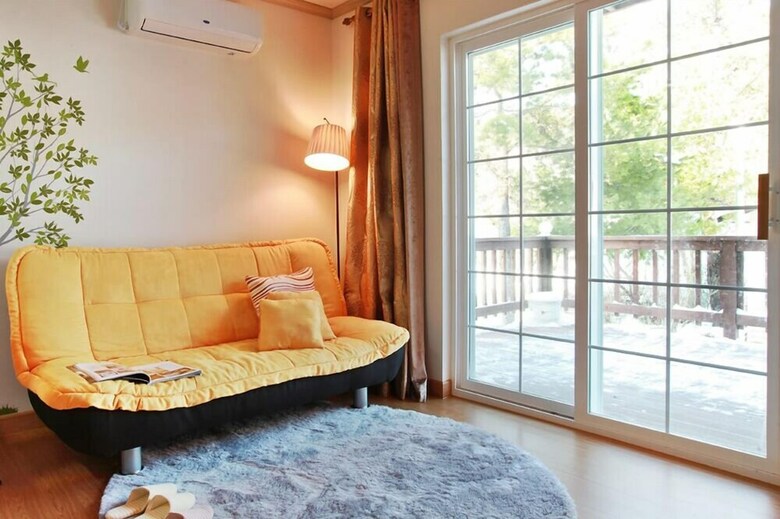 Ostar House