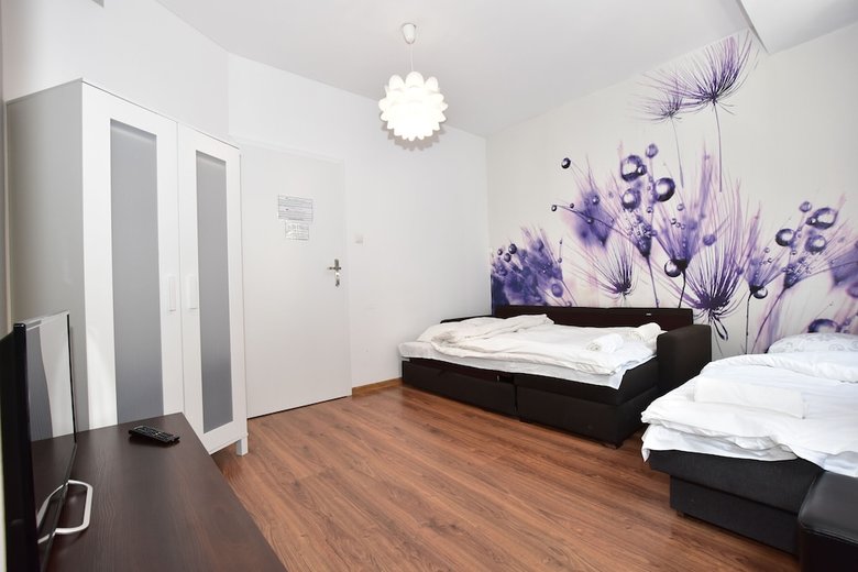 Hostal Dukes Aparthostel - Old Town