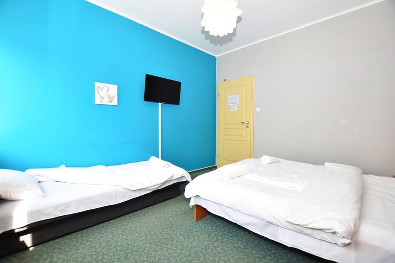 Hostal Dukes Aparthostel - Old Town