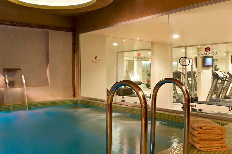Hotel Ramada By Wyndham Istanbul Asia