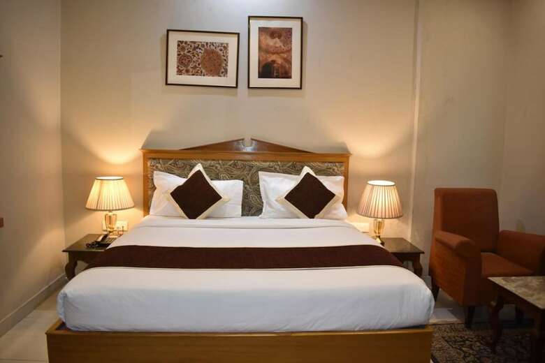 Noosa By Dcrest Hotel