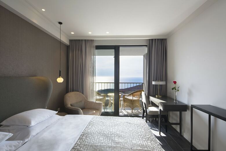 Hotel Vivid Blue Serenity Resort