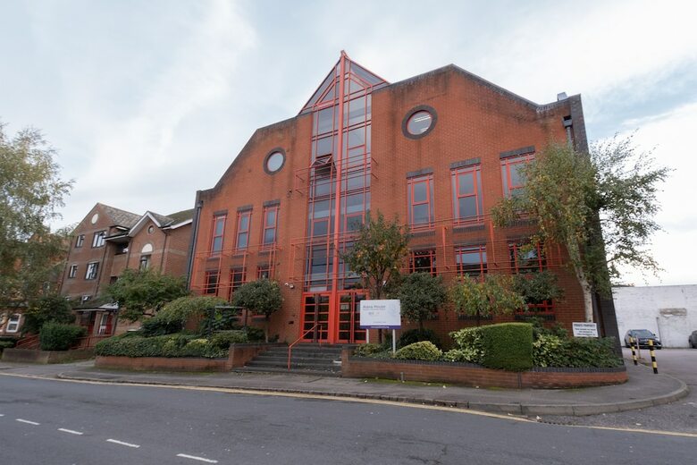 Reading Town Centre- Studio Apartment