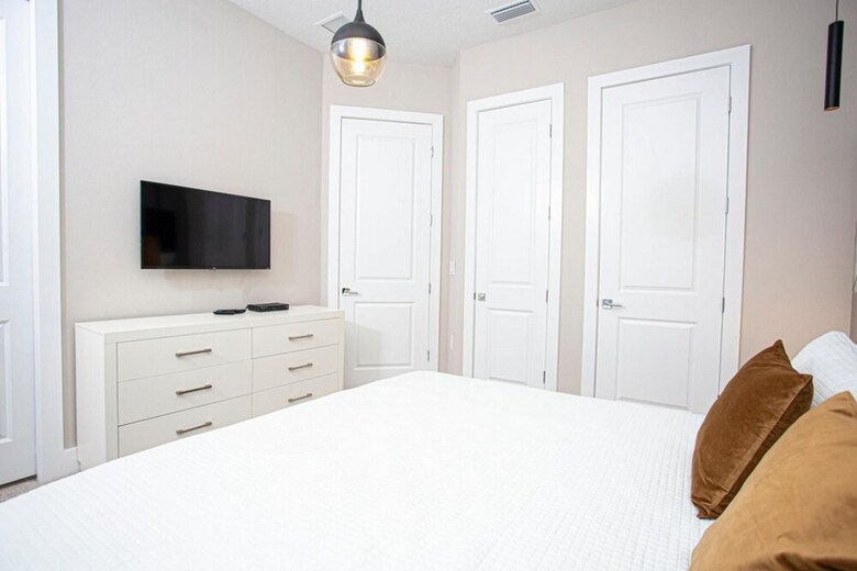 Modern 4 Bedrooms Townhouse Su2662