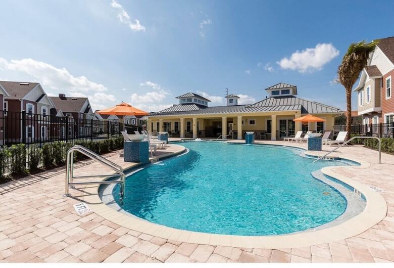 Modern 4 Bedrooms Townhouse Su2662