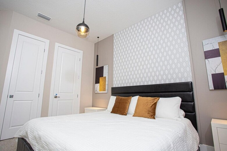 Modern 4 Bedrooms Townhouse Su2662