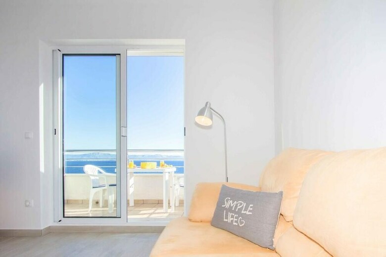 Sunny Apartments