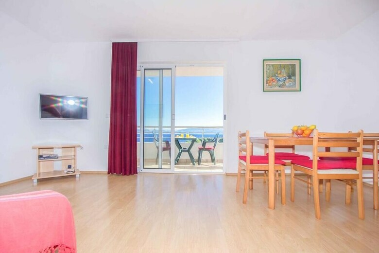 Sunny Apartments