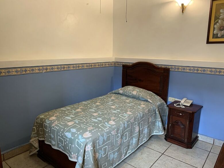 Hotel Real De Cortes