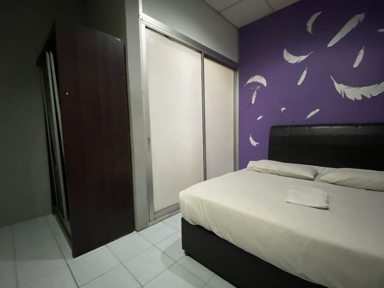 Oyo 89760 Harmoni Inn Hotel