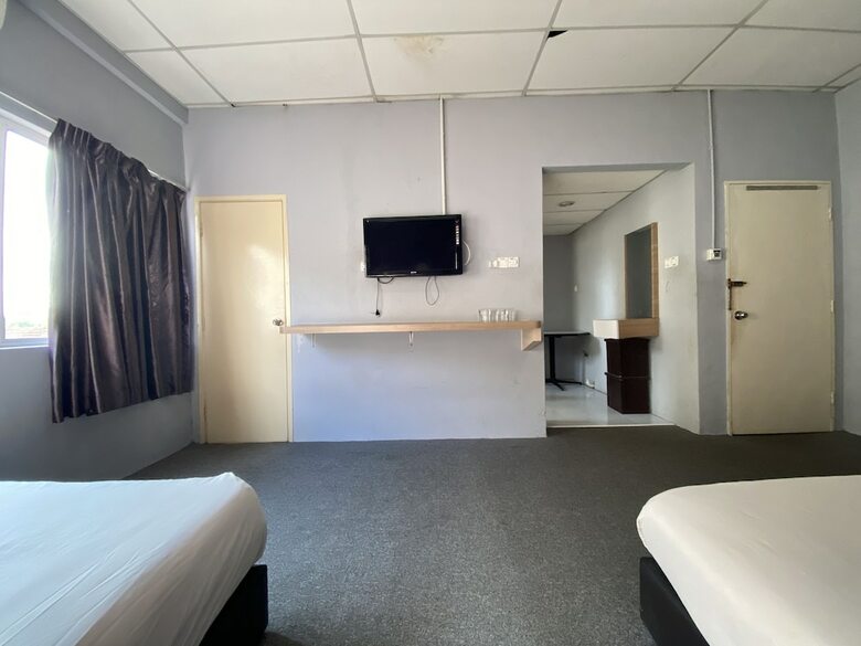 Oyo 89760 Harmoni Inn Hotel