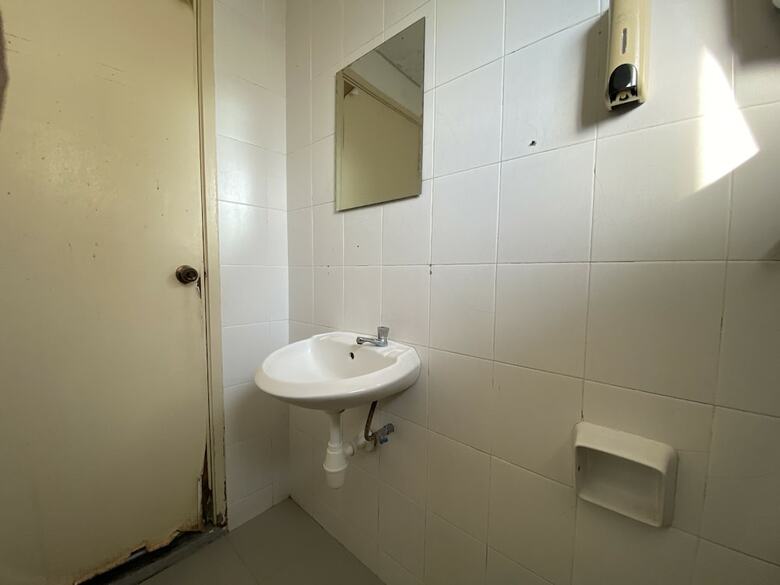 Oyo 89760 Harmoni Inn Hotel