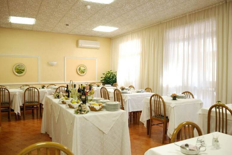 Posada Hotel Iris Crillon