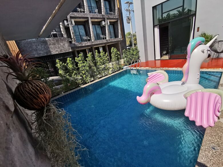Lay Hotel