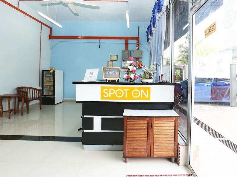 Spot On 89778 Aisy Hotel